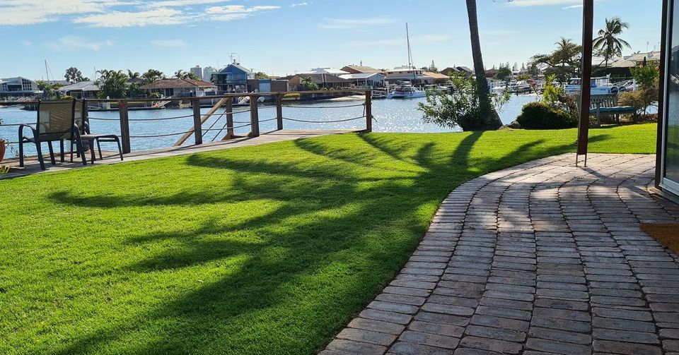 Lawn Mowing Buderim - Lawn by the water